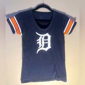 GUC Brand 47 Detroit Tigers Baseball MLB Short Sleeve Shirt - women’s size small